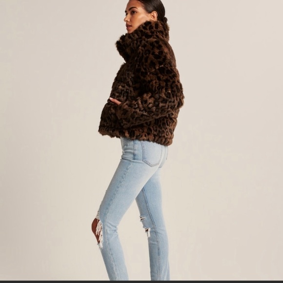 Abercrombie & Fitch Leopard print mini puffer - Picture 6 of 7